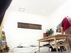 08677,On The Qui Vive Japanese play the part